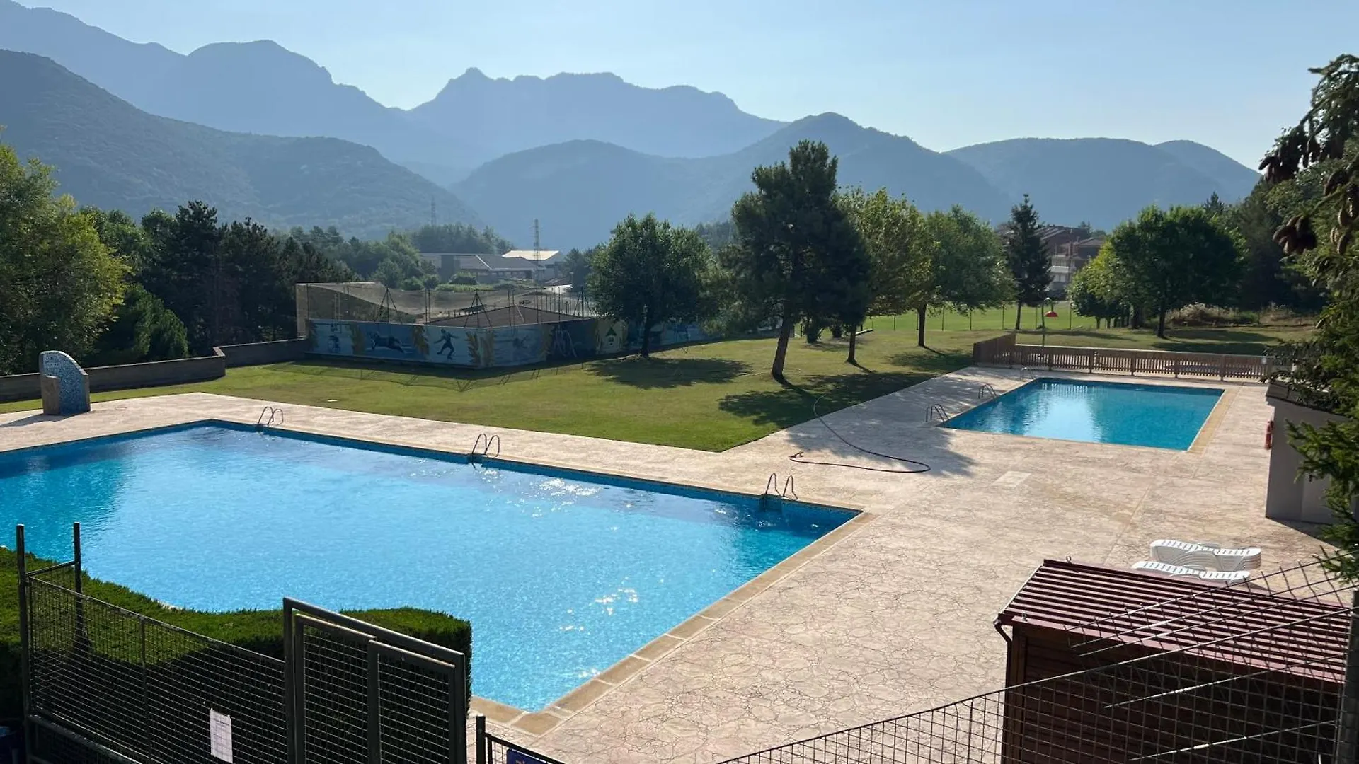 Apartament Acollidor Al Bergueda 6P Sant Jordi de Cercs 0*,  스페인