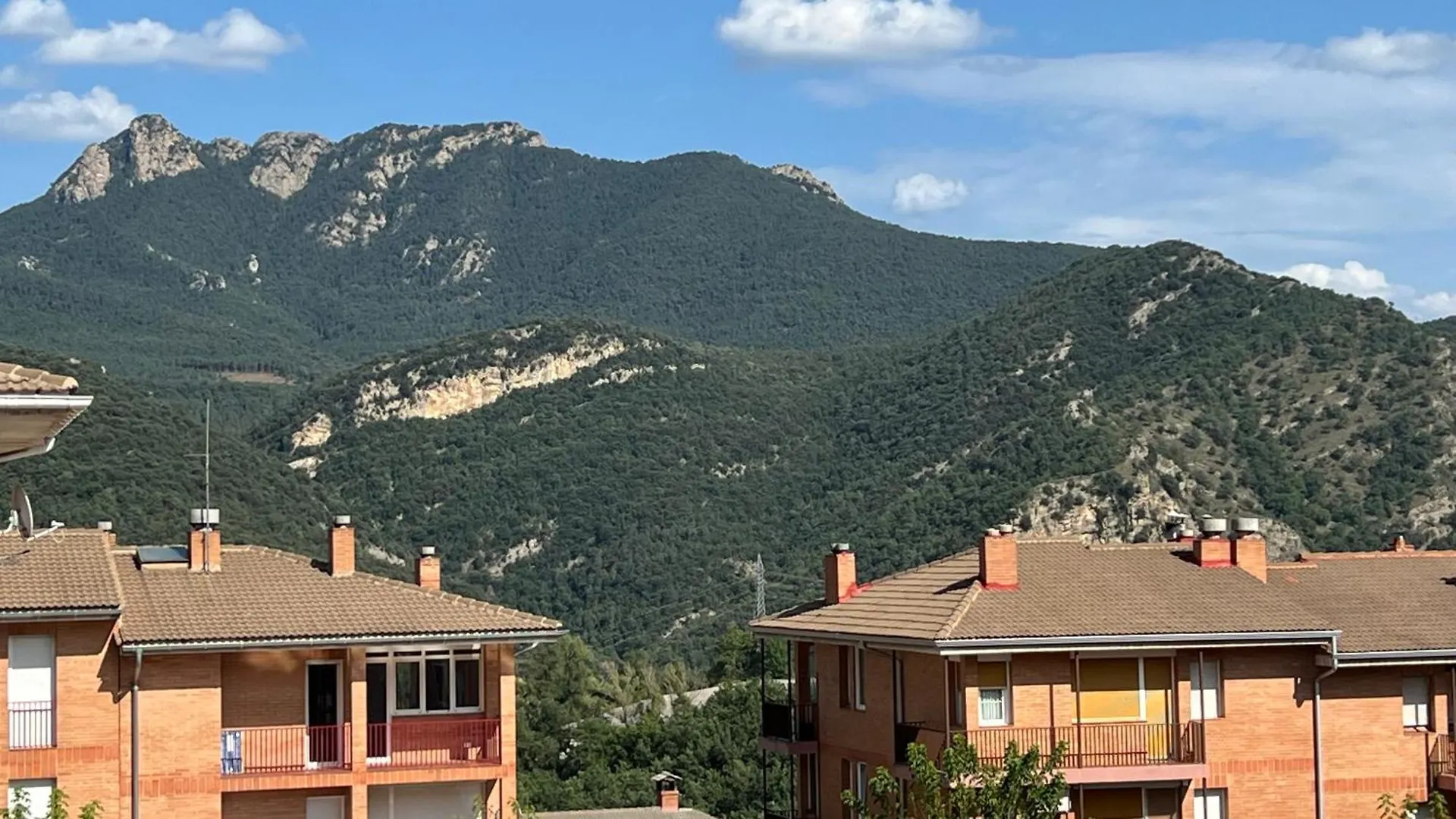 Apartament Acollidor Al Bergueda 6P Sant Jordi de Cercs 아파트