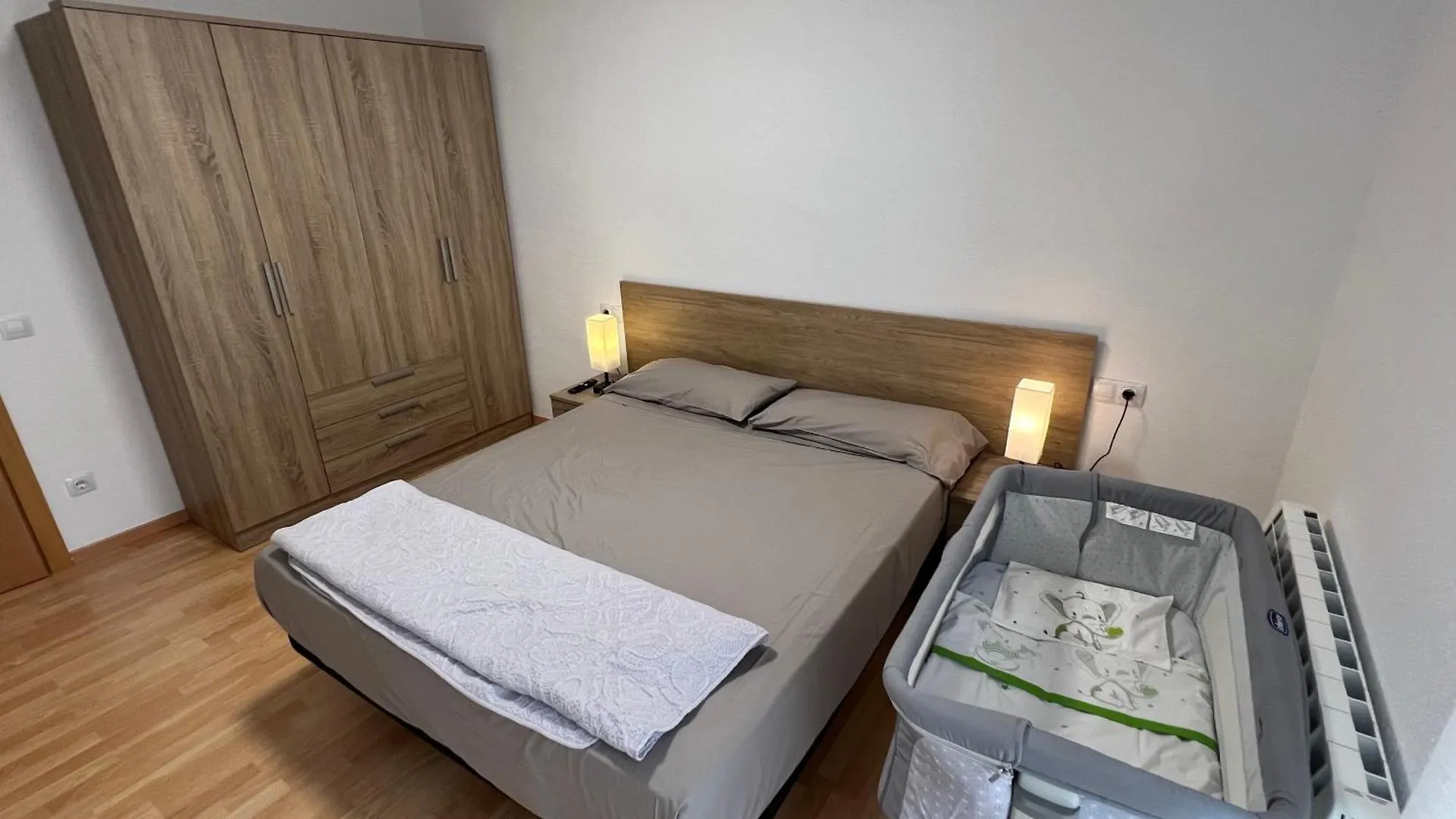 아파트 Apartament Acollidor Al Bergueda 6P Sant Jordi de Cercs